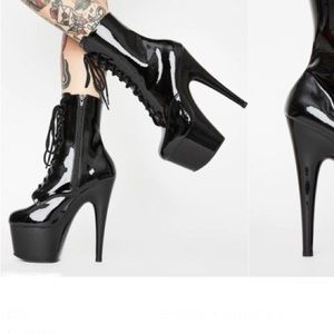 Super Sexy Black Patent Lace Up Shiny Stiletto Boots SMALL WOMAN SZ 5